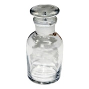 Склянка для реактивов на 250 мл из светлого стекла с узкой горловиной и притертой пробкой, Россия